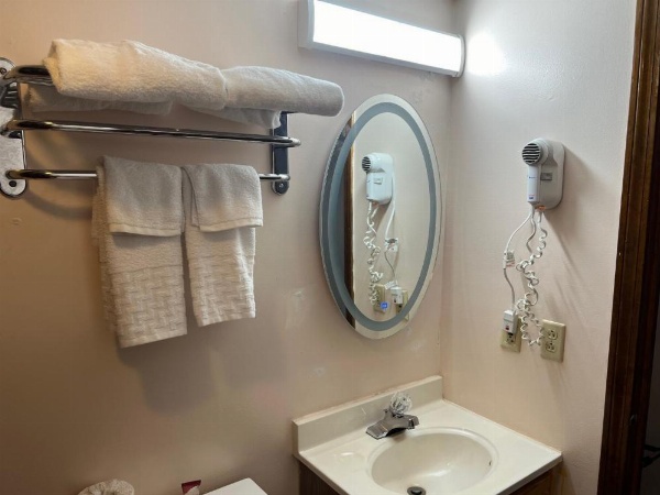 Atlantic Motel image 13